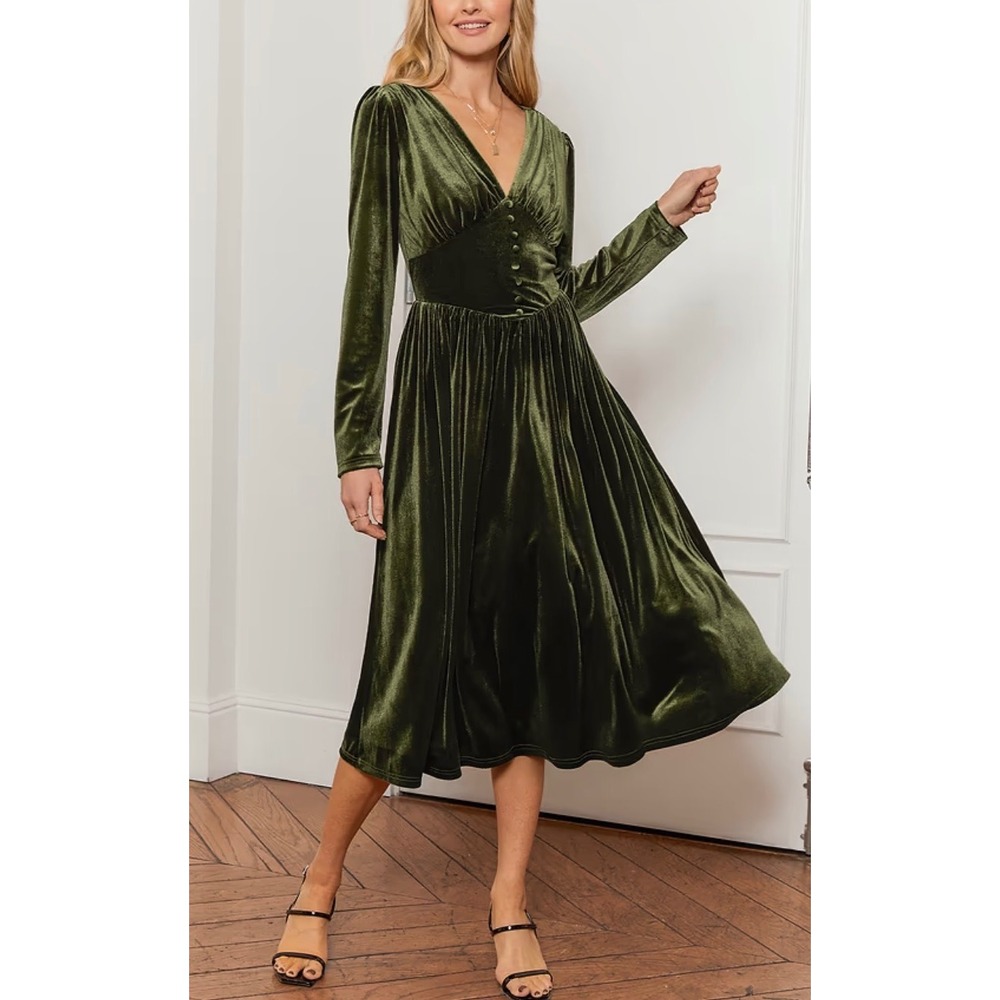 NWT Rihoas Olive Green Velvet Midi Dress Long Sleeve Button Waist – M‎